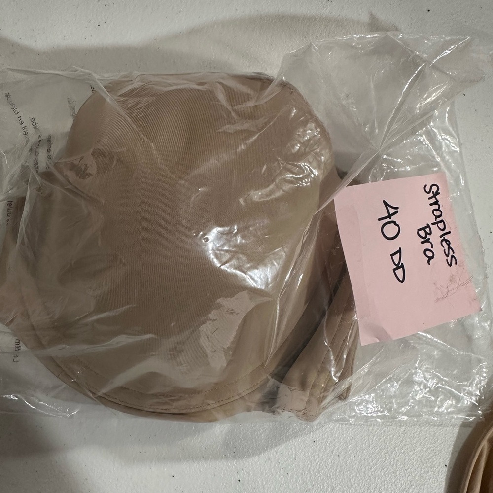 Maidenform strapless bra - Picture 3 of 3
